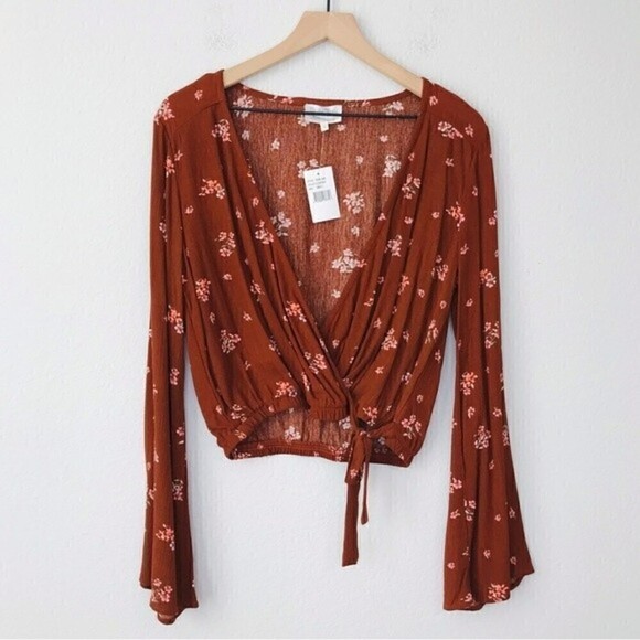 New! Bohemian Gypsy Faux Wrap Bell Sleeve Rust Floral Top Blouse - Picture 3 of 10